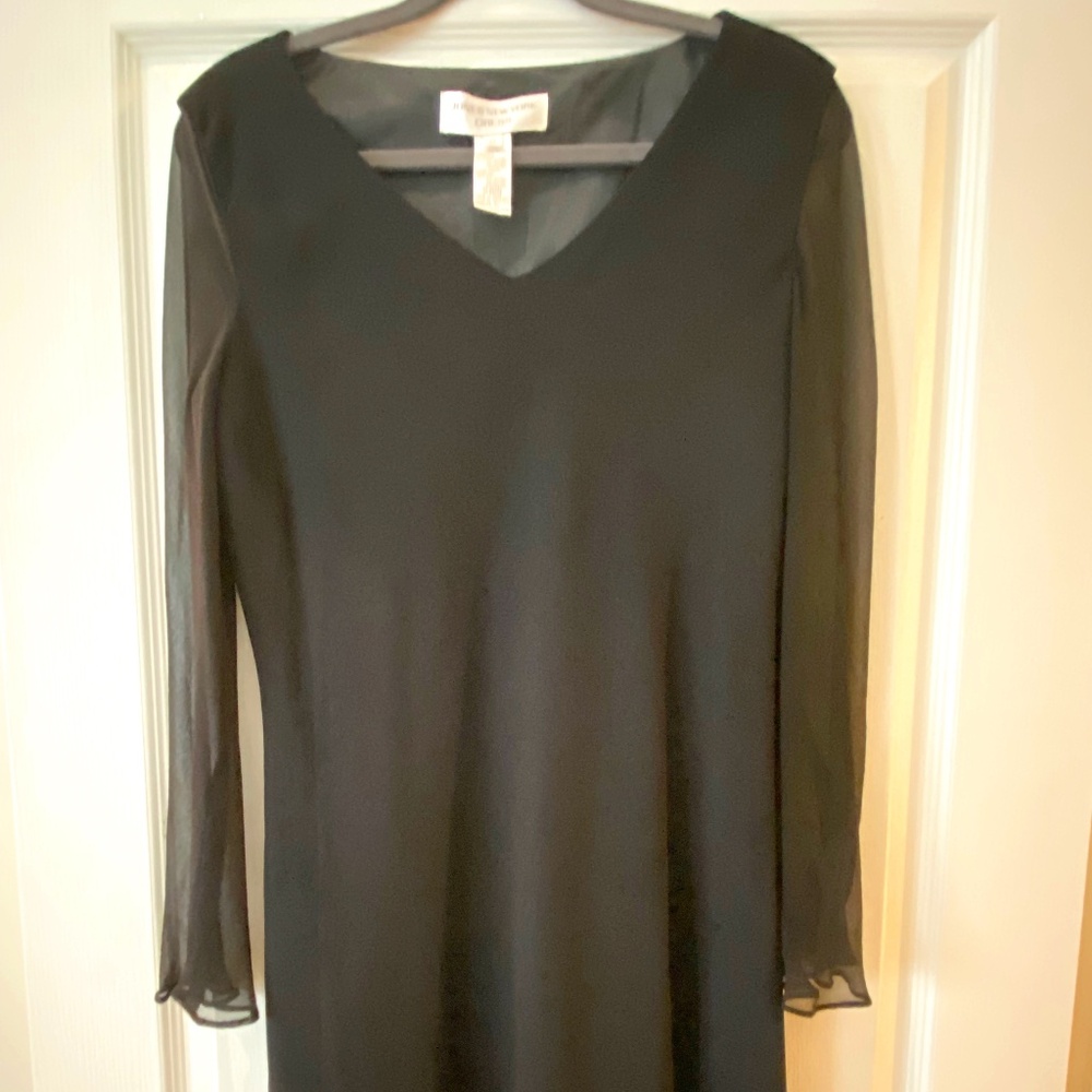 Black cocktail dress Jones New York size 12 sheer arms and bottom trim